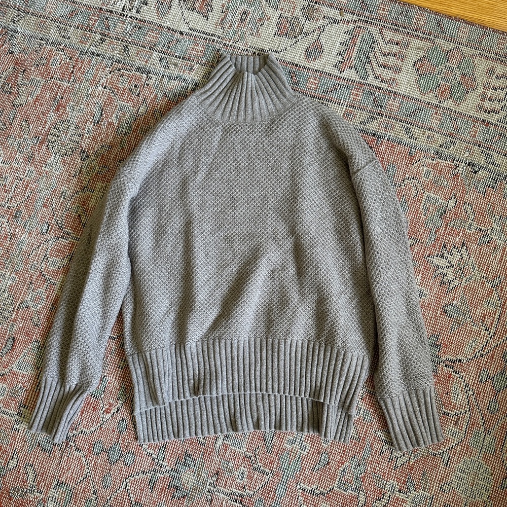 Everlane Recycled Cashmere Sweater